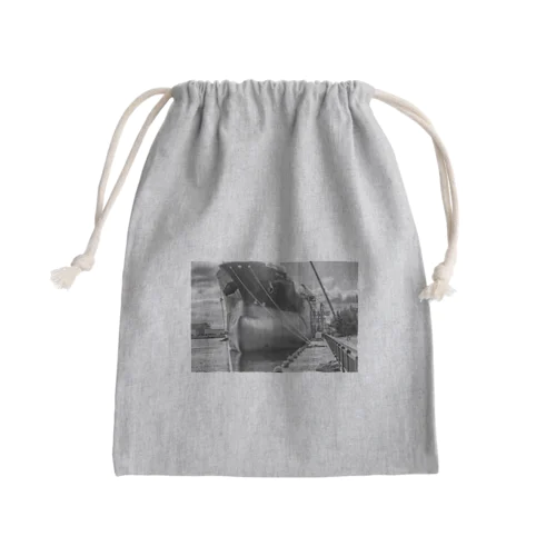 建造中の大型船 Mini Drawstring Bag