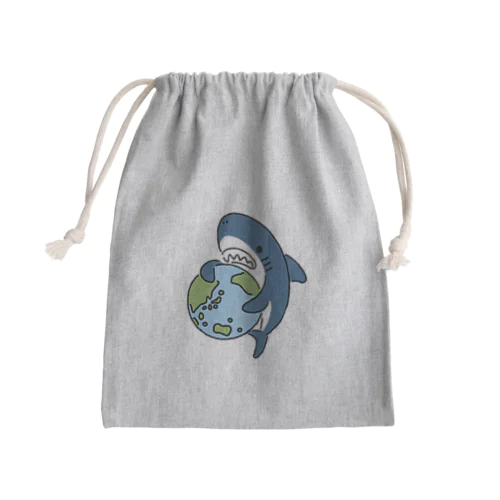 地球にやさしいサメ Mini Drawstring Bag