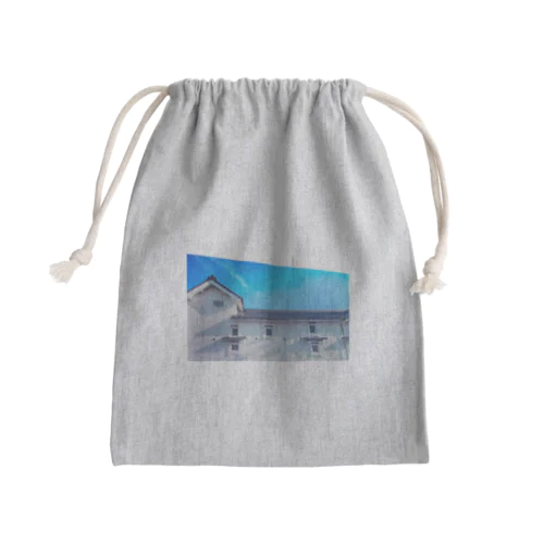 青い空　白い壁 Mini Drawstring Bag