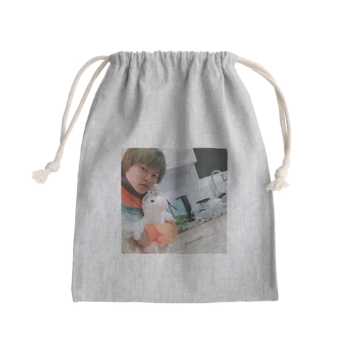 冷たくなったユニコーンの湯たんぽとお湯を沸かしているケトルとの自撮り Mini Drawstring Bag