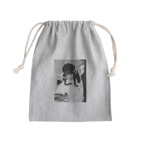 変則ピース女 Mini Drawstring Bag