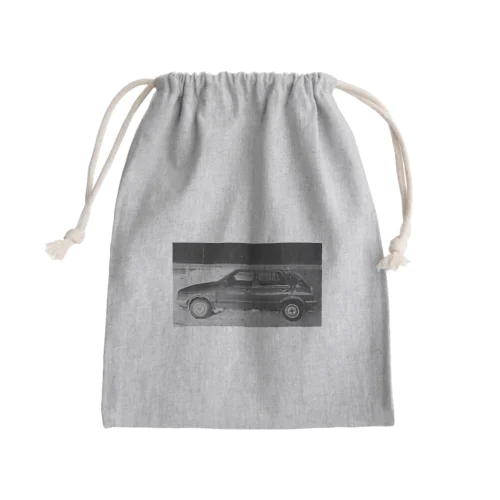 生田くん車横 Mini Drawstring Bag