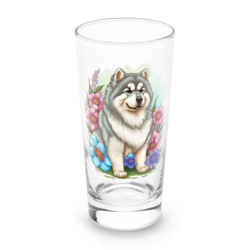 花アラスカの子犬。 愛犬家のためのキュートなデザイン。 Long Sized Water Glass