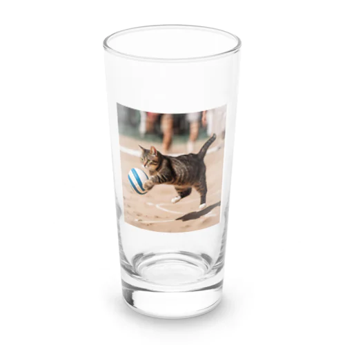 バレーボールをする猫 Long Sized Water Glass