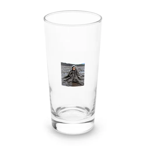 泥遊びをする子ども Long Sized Water Glass