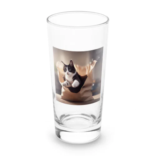  袋から飛び出している猫 Long Sized Water Glass