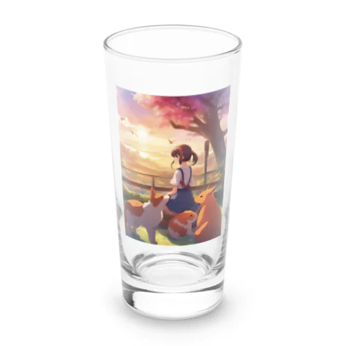 女の子と動物、眺める夕日 Long Sized Water Glass