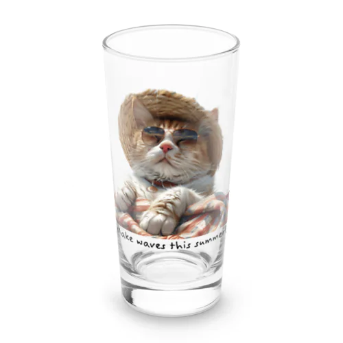 夏の日差しを満喫する可愛い猫ちゃん ロンググラス