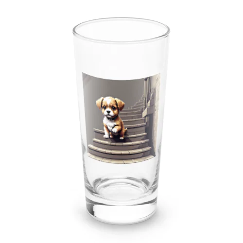 階段をおりる犬 Long Sized Water Glass