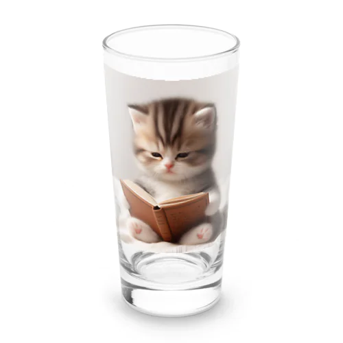 読書する赤ちゃんネコのグッズ Long Sized Water Glass