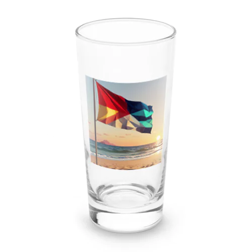 風になびくビーチフラッグ Long Sized Water Glass