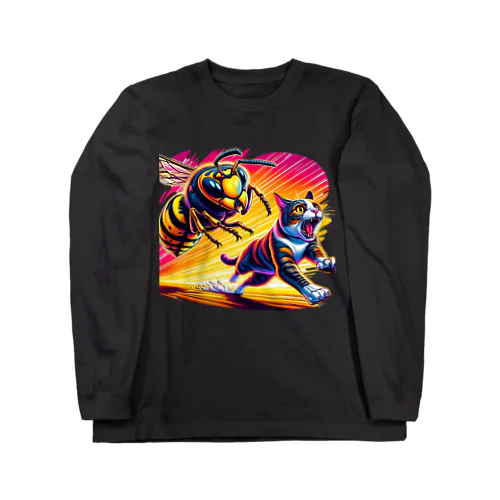 オオスズメバチと追いかけっこ【ねこちゃん編】 Long Sleeve T-Shirt