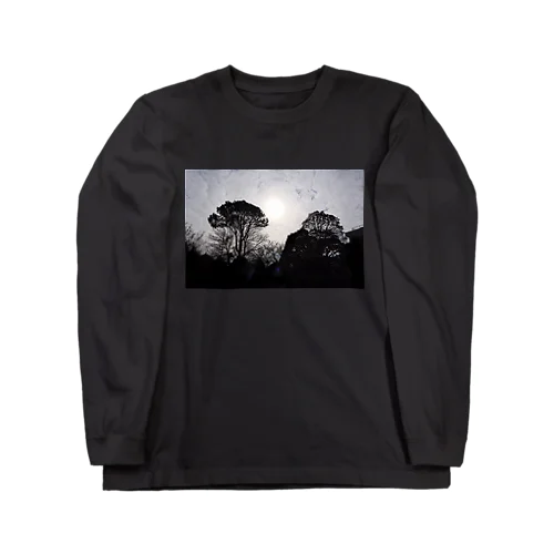 街にある公園でも大地を感じられた Long Sleeve T-Shirt