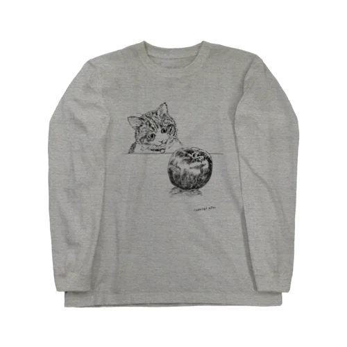猫とりんご Long Sleeve T-Shirt