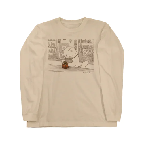 コーヒー豆の挽き具合を研究するカフェのマスター Long Sleeve T-Shirt