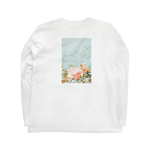 ピンクと白の花びら ロングスリーブTシャツ