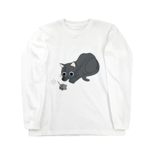 おもちゃに夢中な猫 Long Sleeve T-Shirt