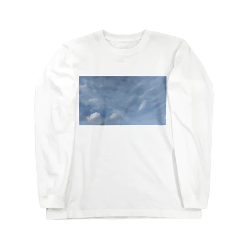 空と風に流れる雲 ロングスリーブTシャツ