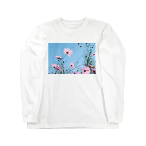 秋晴れの空を飛ぶカイト Long Sleeve T-Shirt