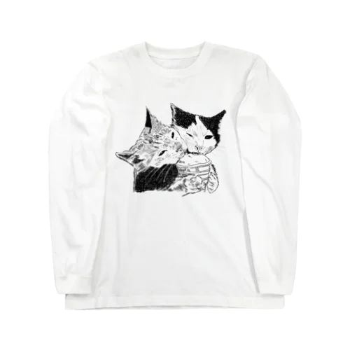 ソフトクリームを舐める猫達 Long Sleeve T-Shirt