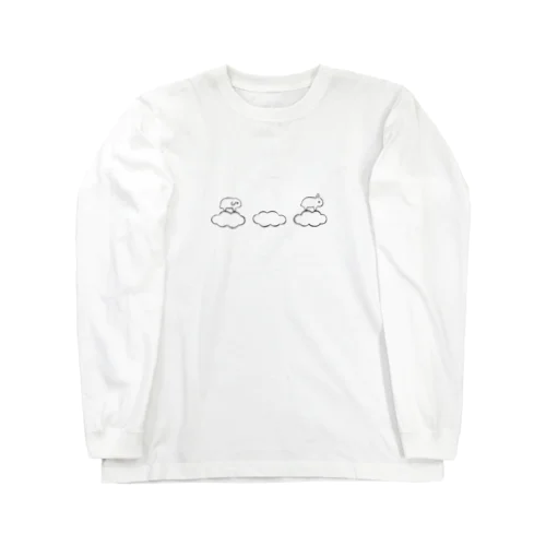 雲に乗って空を飛ぶうさぎさんたち Long Sleeve T-Shirt