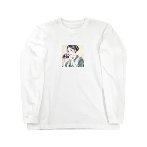 和美さん写真を撮る Long Sleeve T-Shirt