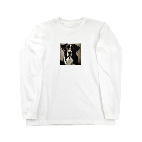 レトロでかわいい写真は、一匹の愛らしい犬 Long Sleeve T-Shirt