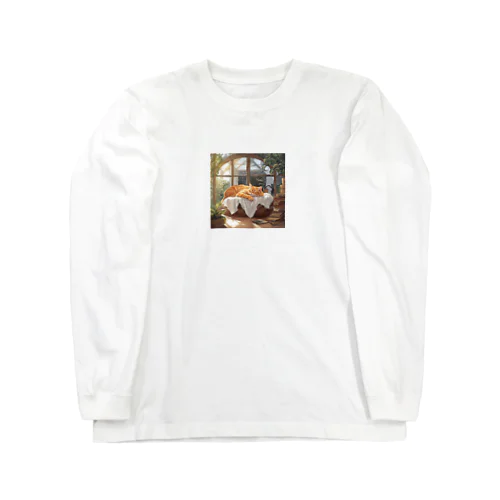 窓辺で寝てる猫 Long Sleeve T-Shirt