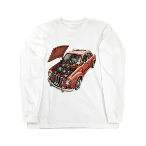 スポーティな赤い車がセンターに駐車。 Long Sleeve T-Shirt