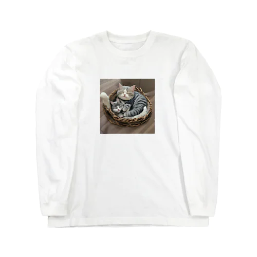 cute cat sleeping Long Sleeve T-Shirt