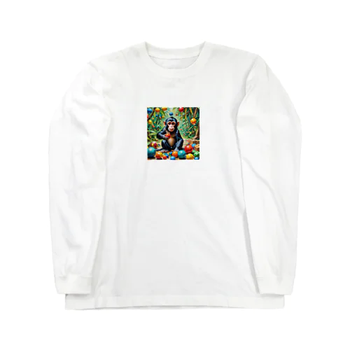 おもちゃで遊んでいるサル Long Sleeve T-Shirt