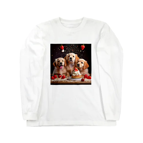 ゴールデンレトリバーの子犬ーとショートケーキ Long Sleeve T-Shirt