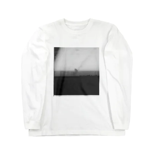 車窓から怪獣がみえた Long Sleeve T-Shirt