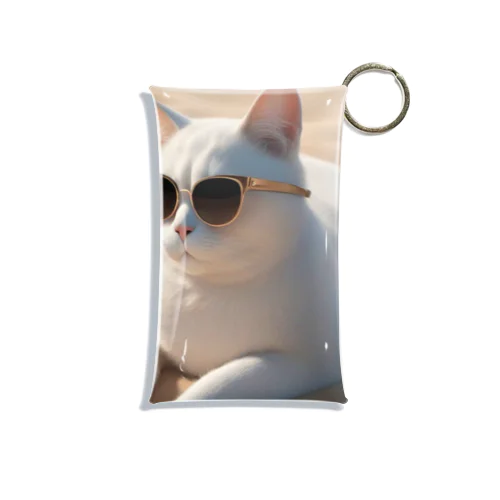 ビーチで波の音を聴きながらサングラスをかけた猫 Mini Clear Multipurpose Case