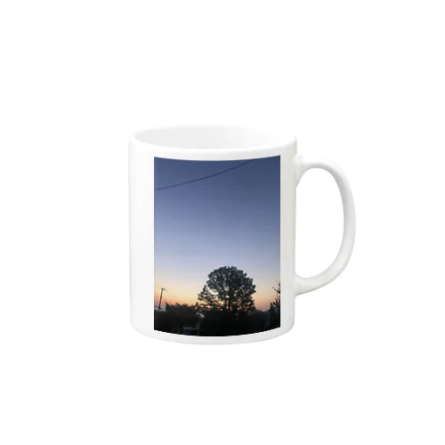 朝焼けと大きな木 Mug