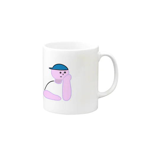 カウンターで悩むBOY Mug