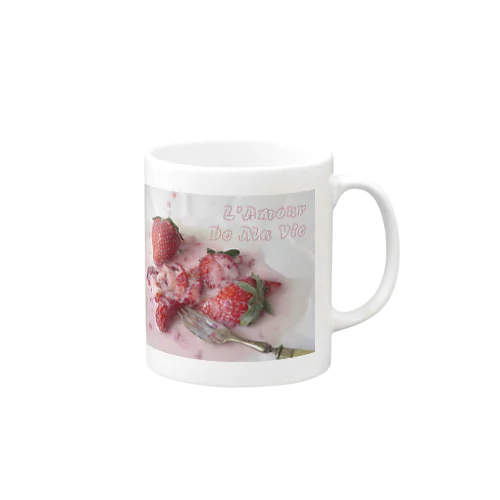 milk in STRAWBERRY マグカップ