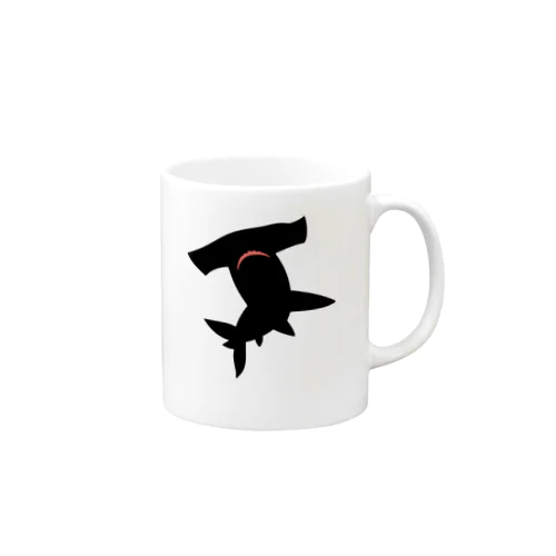 シュモクザメ 黒 Mug