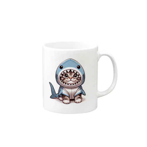 サメのフードを被った愛くるしい子猫 Mug