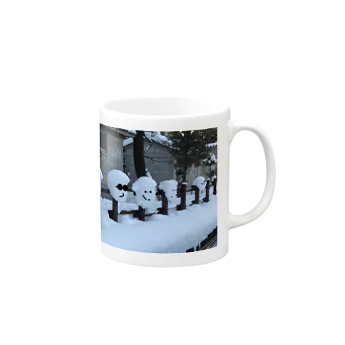 雪の中のヒト Mug