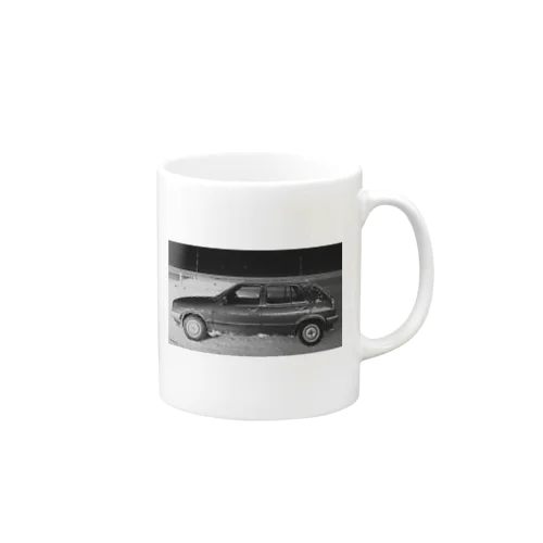 生田くん車横 Mug