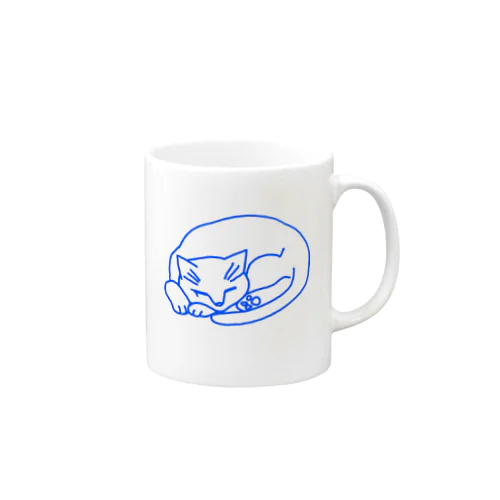 丸まって眠る猫 Mug