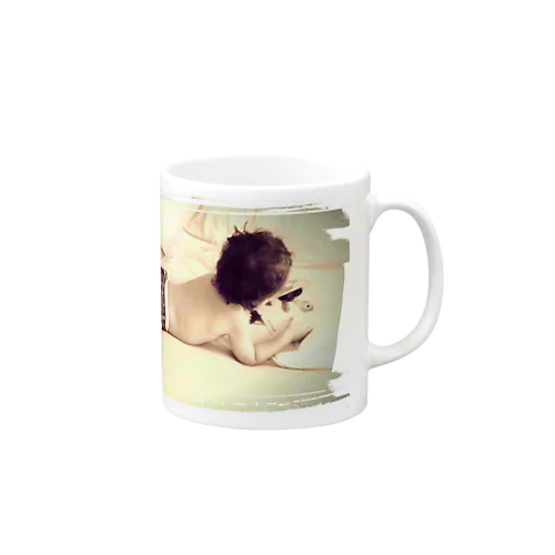 読書する少年 Mug