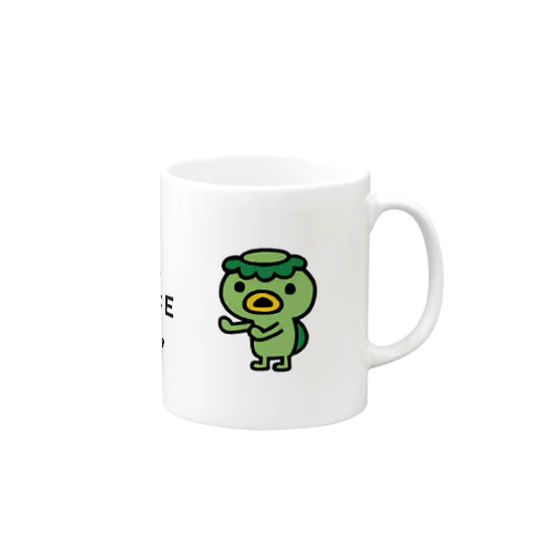 キュウリと社会的距離をとらされるカッパ Mug