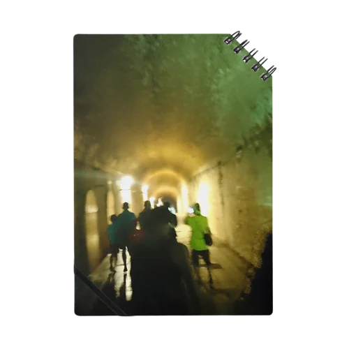 不気味なトンネル - Spooky Tunnel - Notebook