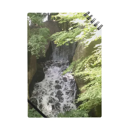 森の中の滝 Notebook
