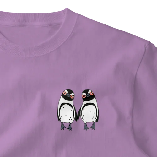 手繋ぎケープペンギンのカップル🐧❤️🐧 One Point T-Shirt