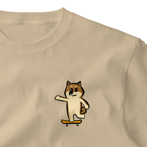 柴犬スケボーする ワンポイントTシャツ