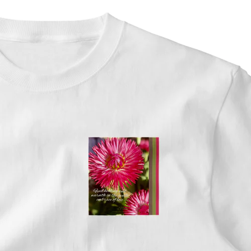 お花・Find healing and warmth in the gentle embrace of love ワンポイントTシャツ