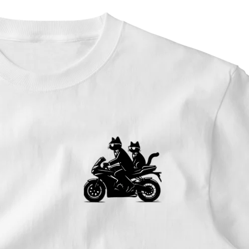 バイクで出勤中のネコ ワンポイントTシャツ